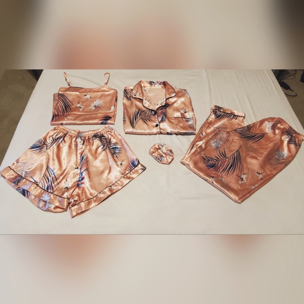 Silky Soft 5 Piece Pajama Set